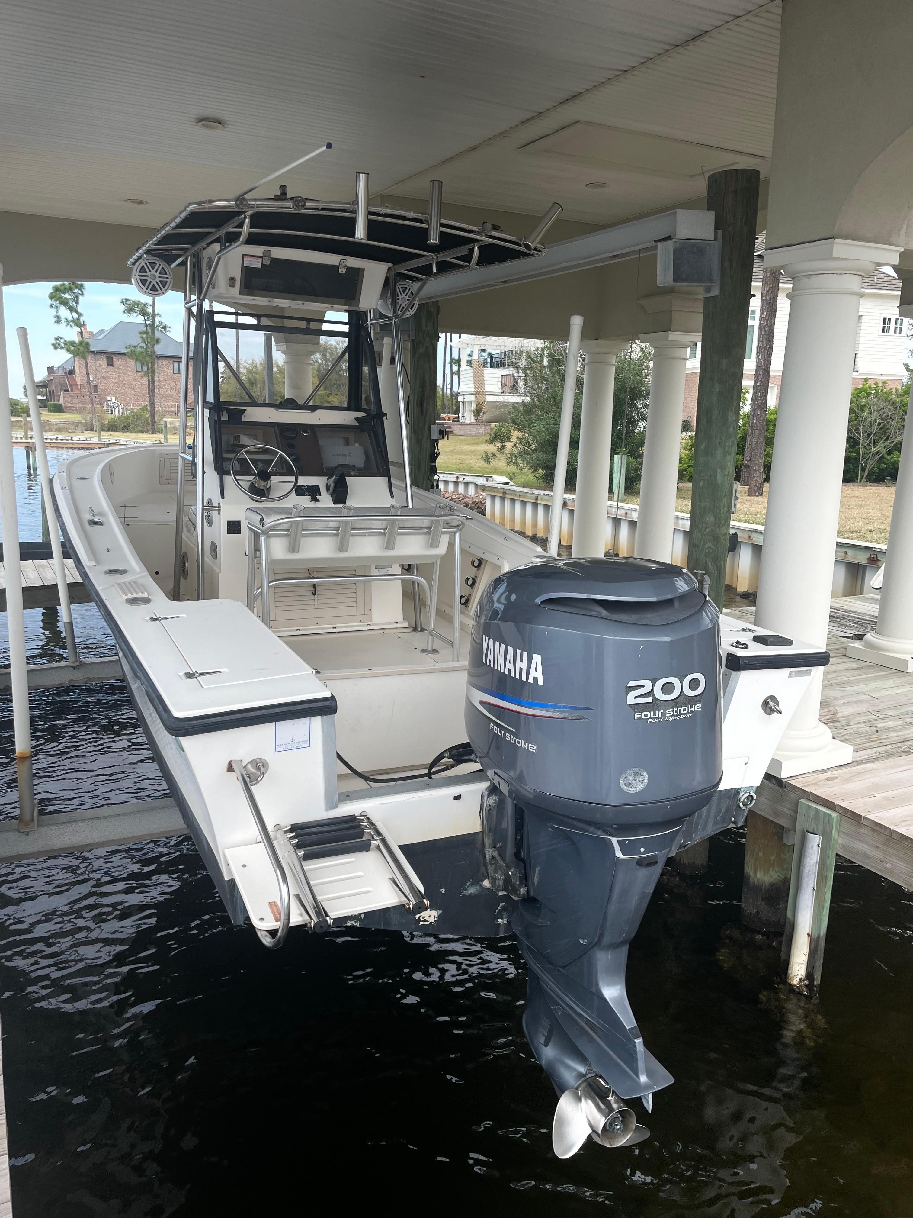 1992 Mako 221 Center Console