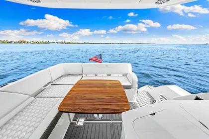 2023 Regal 38 XO SEAKEEPER