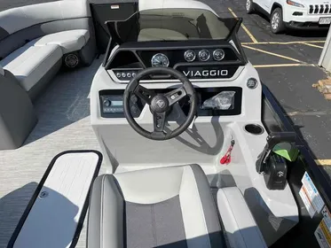 2024 Viaggio V22U-TRITOON