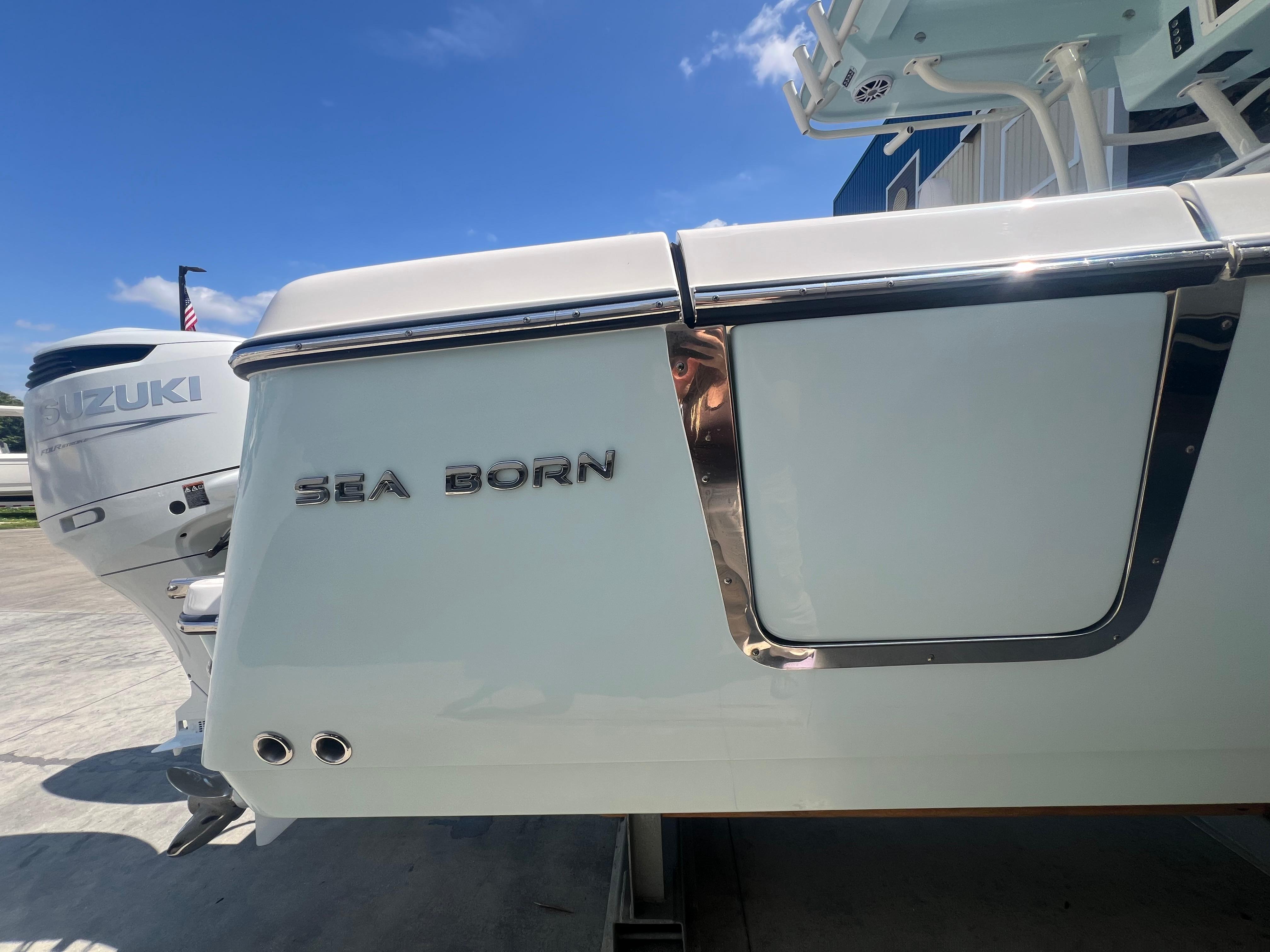 2023 Sea Born LX26 Center Console
