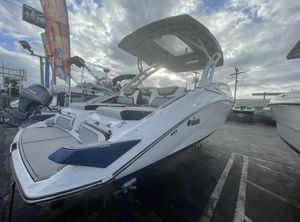 2020 Yamaha Boats 275 SED