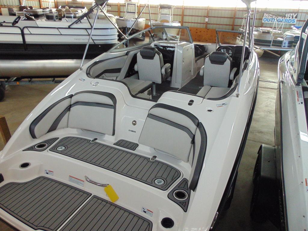 2018 Yamaha Boats SX240