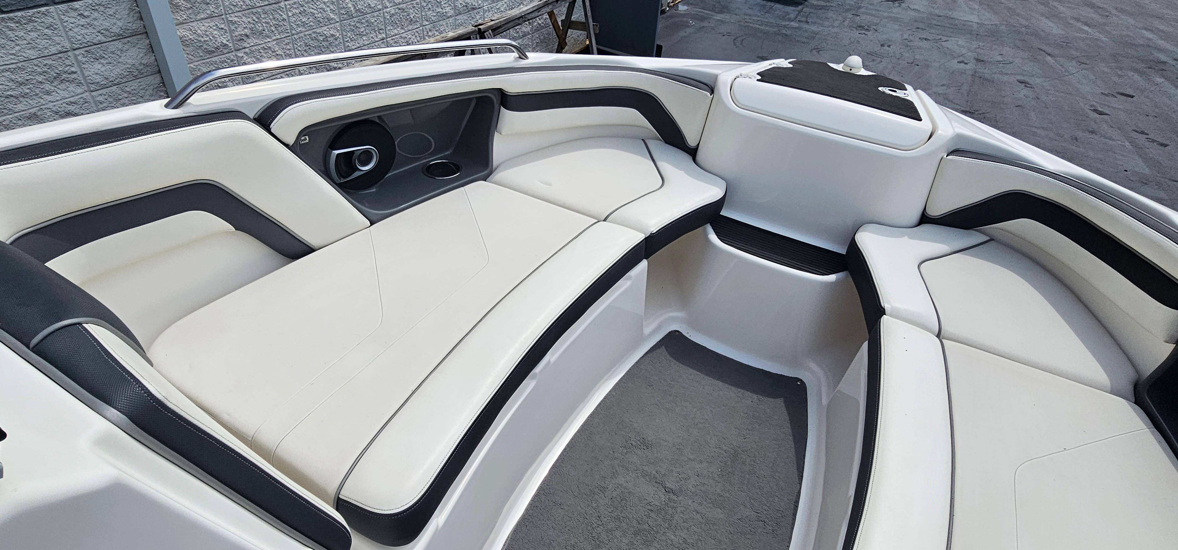 2015 Yamaha Boats AR240 HO