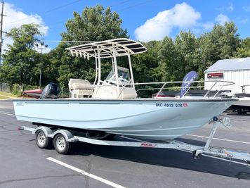 2022 Boston Whaler 210 Montauk