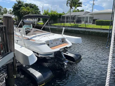 2004 Chris-Craft Launch 25