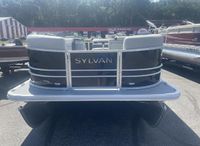 2022 Sylvan 8520 Cruise