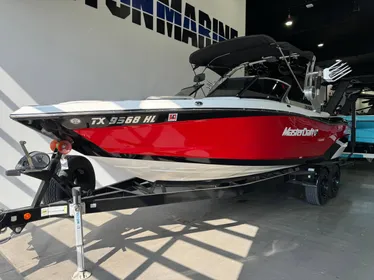 2019 MasterCraft XT25