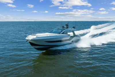 2024 Azimut Verve 48