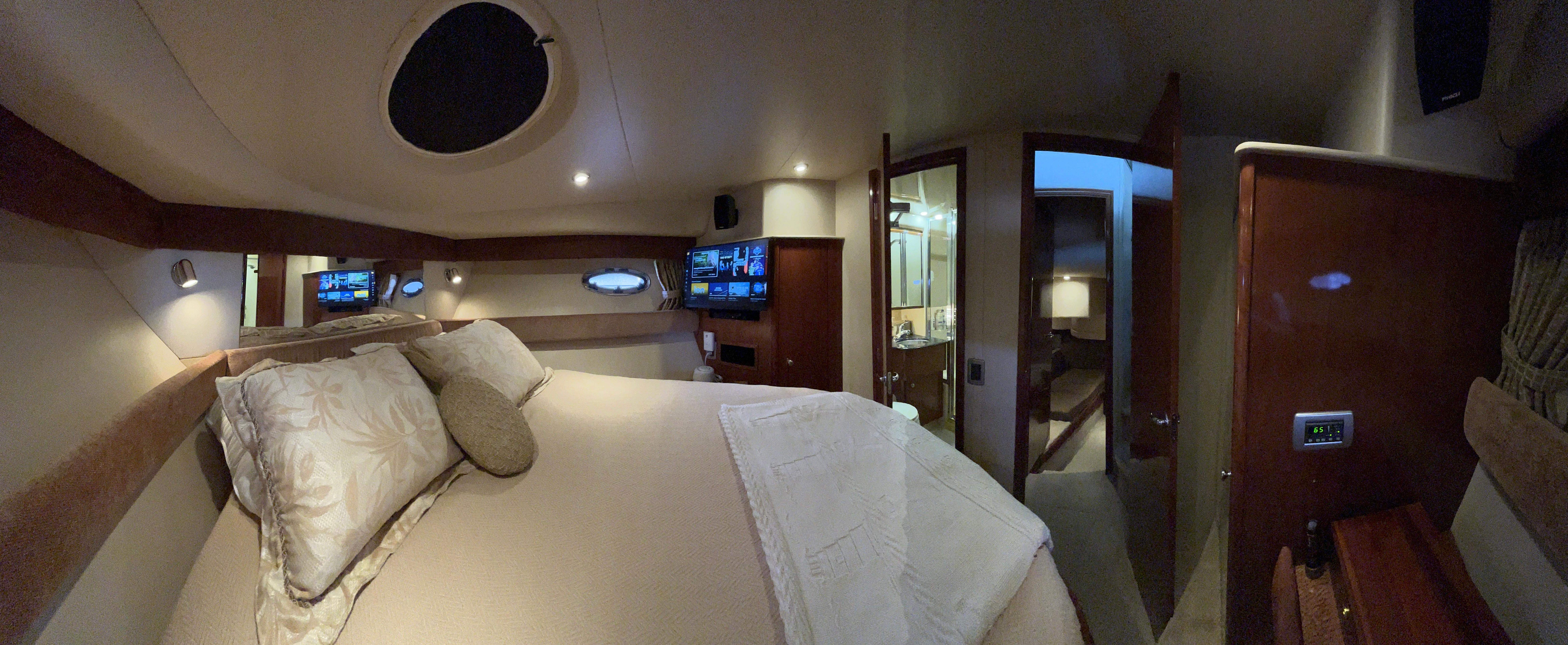 Owners Stateroom to Starboard