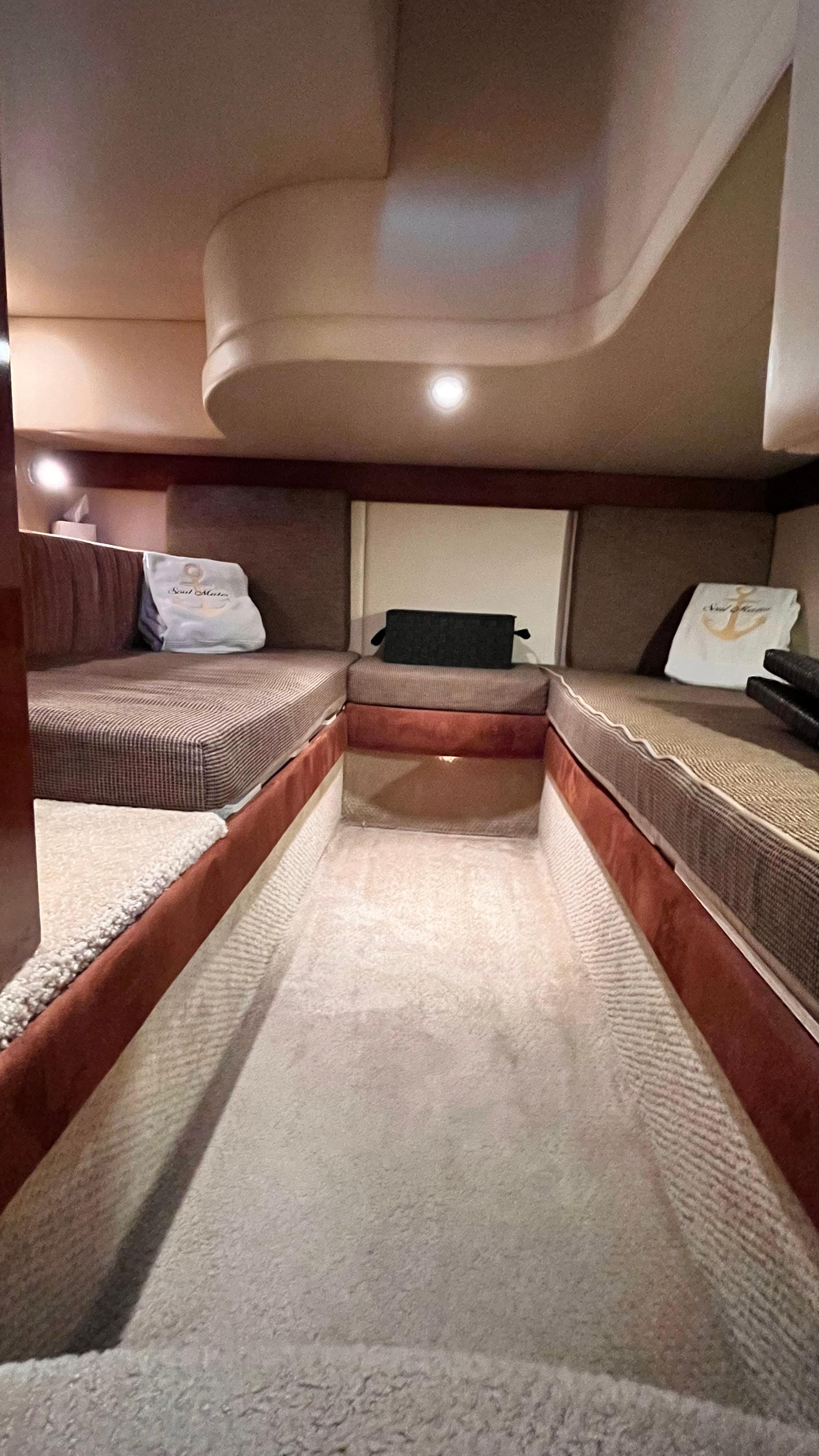 Guest Stateroom / Convertible Berths