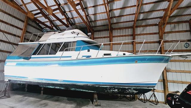 Used 1984 Bayliner 3260 Motor Yacht, 55066 Red Wing - Boat Trader