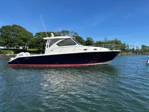 2018 Pursuit Boats OS 355
