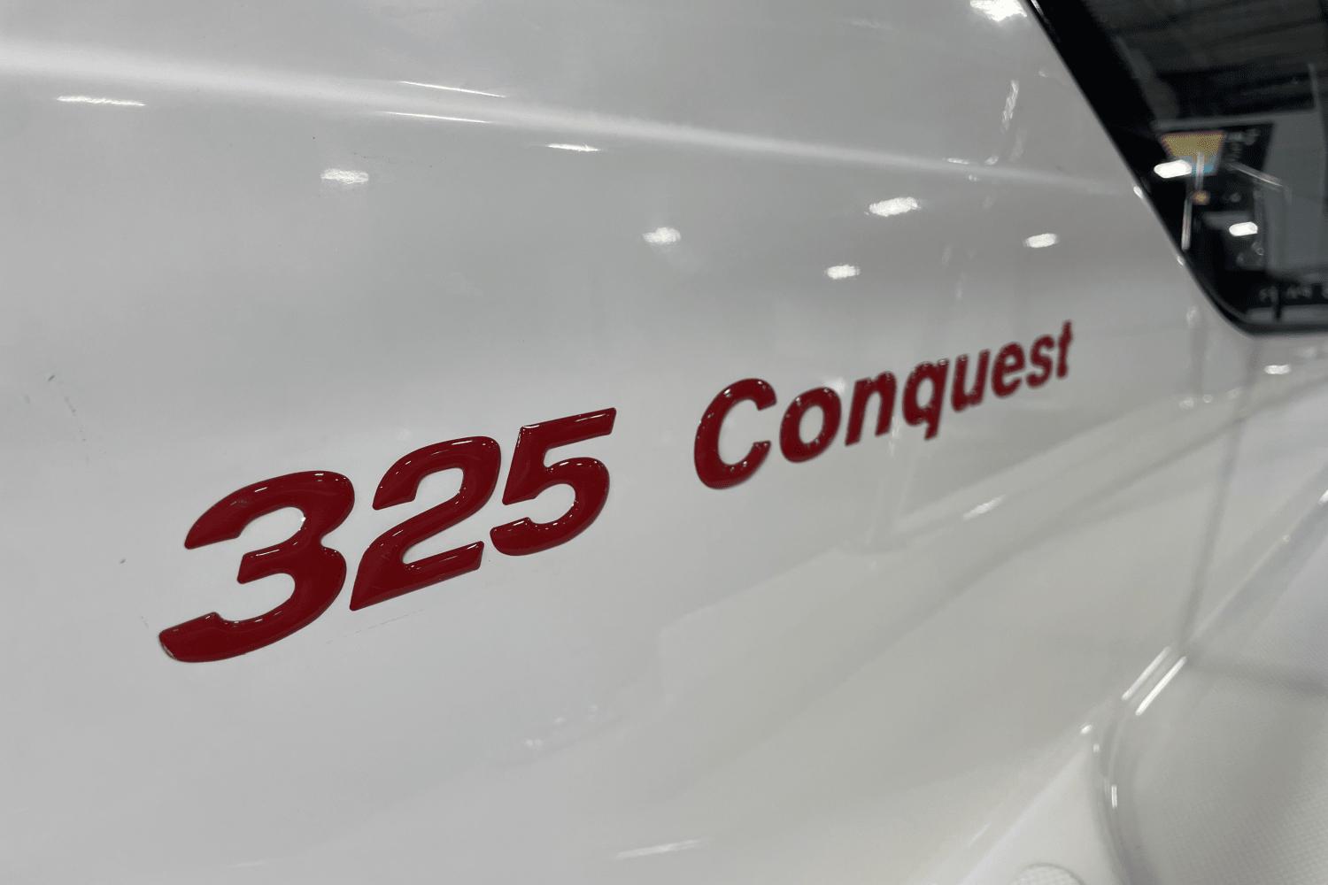 2024 Boston Whaler 325 Conquest