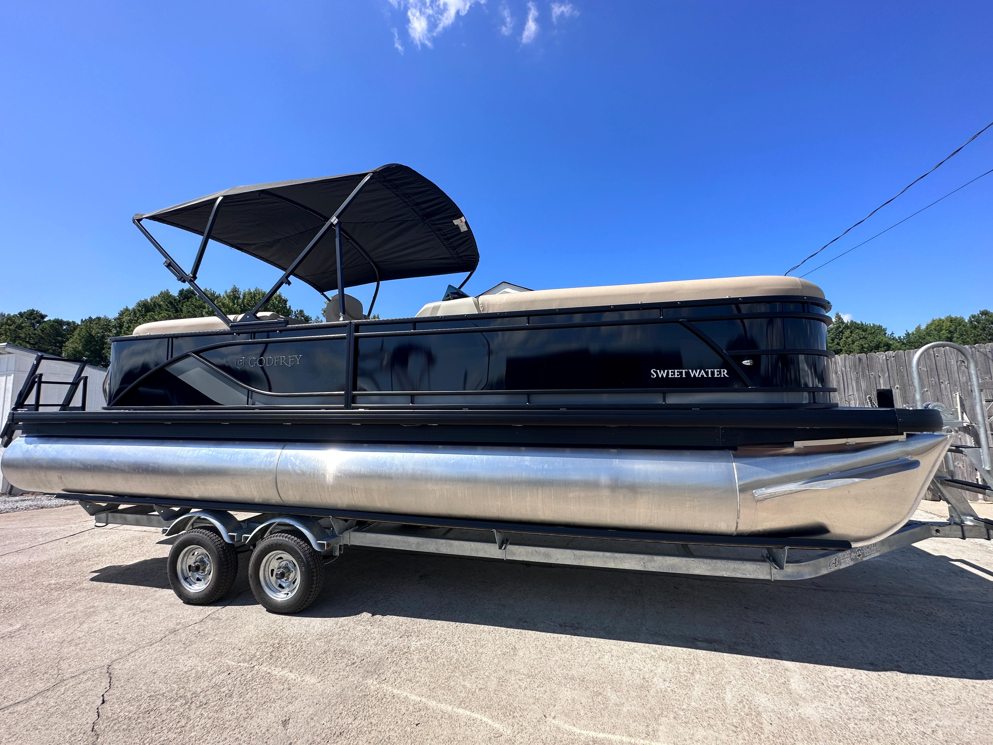 New 2024 Godfrey SW 2286 SB 27 In Tri Gold 30134 Douglasville Boat   9024193 20230907125943016 1 XLARGE 