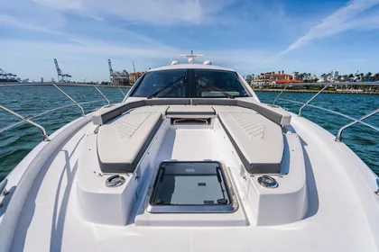 2022 Cruisers Yachts 50 Cantius