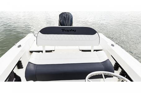 2023 Bayliner T20CC with T-Top