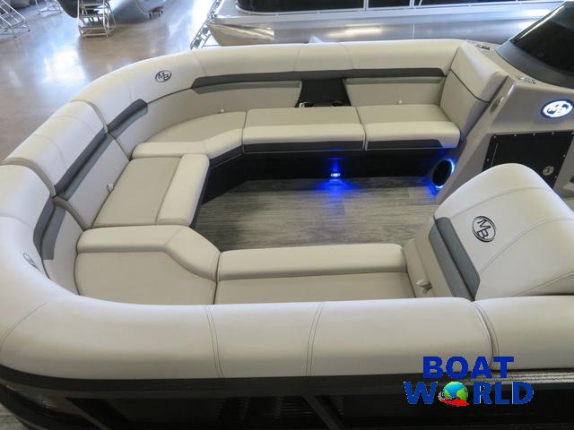 Wisconsin Cruising Pontoons - High Quality Pontoons - Custom Luxury Boats -  Montego Bay Pontoons