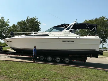 1989 Sea Ray 390 Express Cruiser