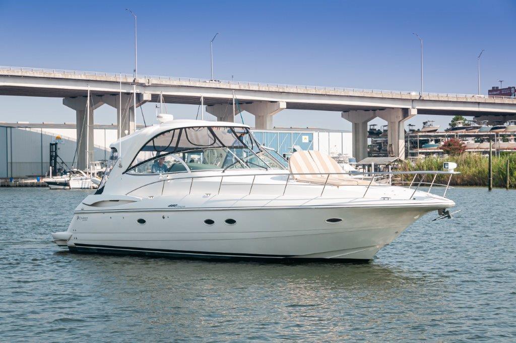 2006 Cruisers Yachts 460 Express  WHISKEY FITZ Stbd Profile