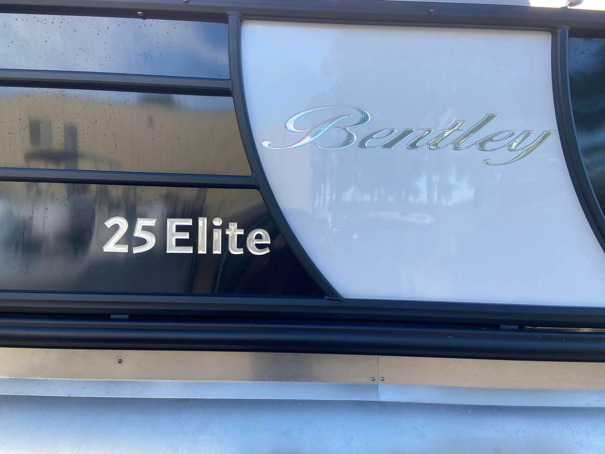 2023 Bentley Pontoons Elite 253 Admiral
