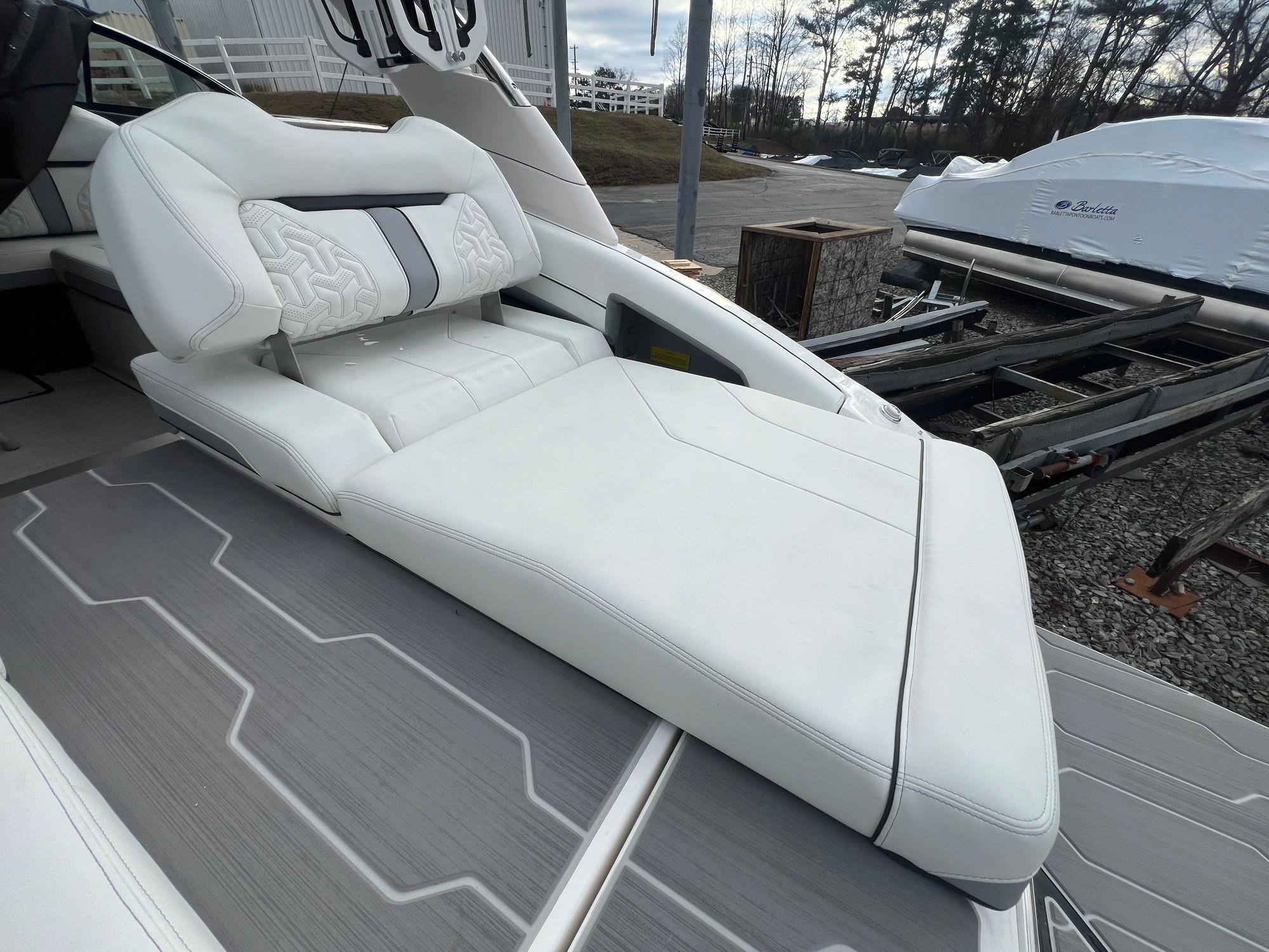 New 2024 Regal LS9 Surf, 30518 Buford Boat Trader