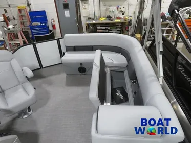 2024 Bentley Pontoons 200 LE Cruise Pontoon & Honda 4-Stroke EFI