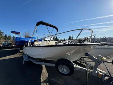 2024 Boston Whaler 170 Montauk