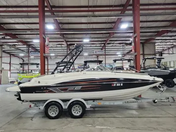 2014 Bayliner 215 Capri