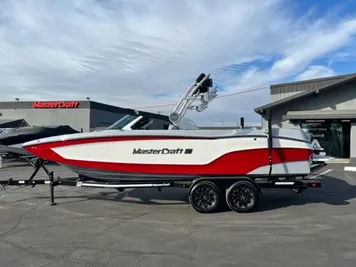 2024 MasterCraft XT24