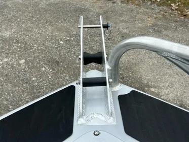 Extreme 1770 Enduro Anchor Roller View