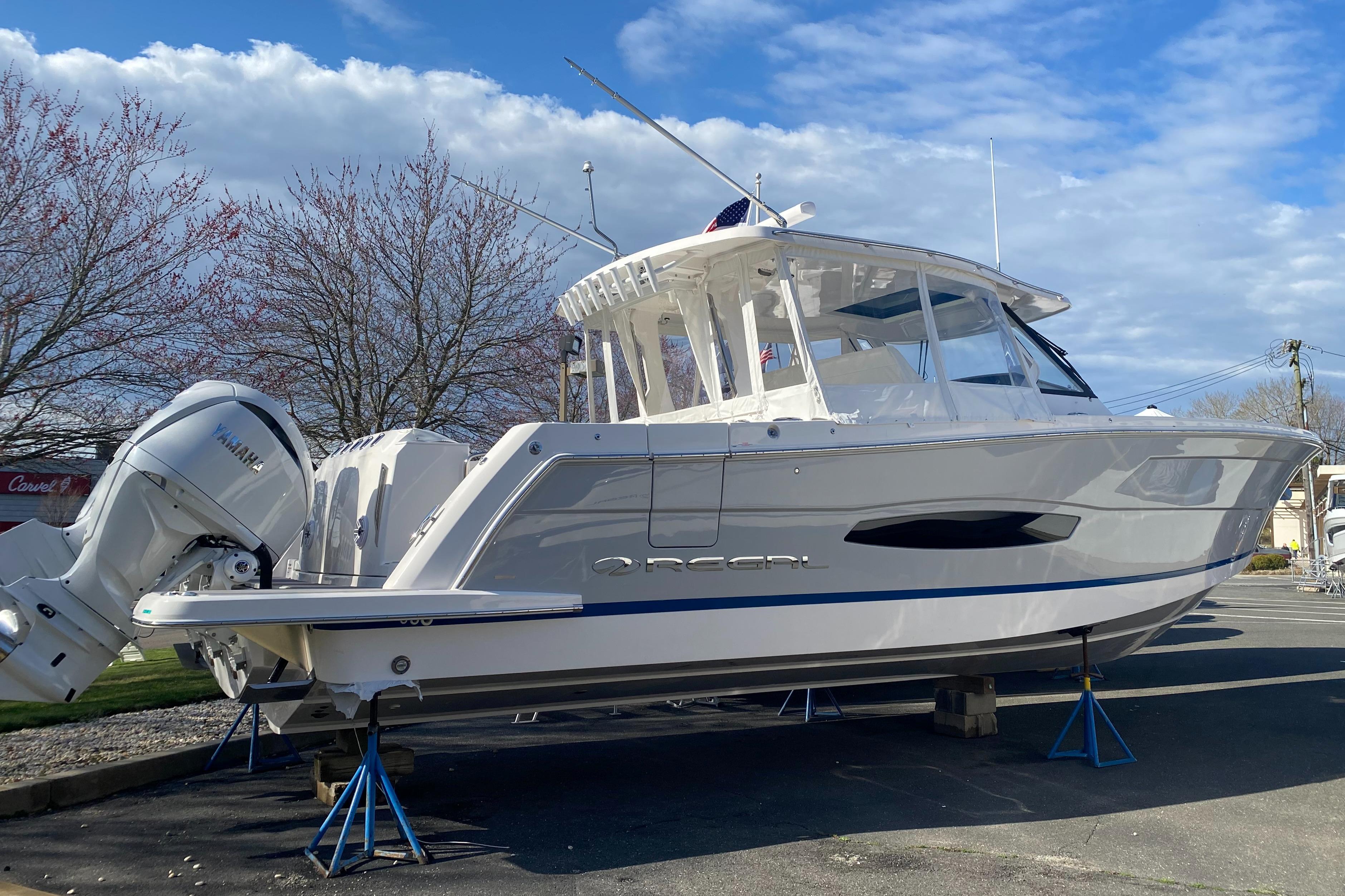 New 2024 Regal 38 SAV, 08087 Tuckerton Boat Trader