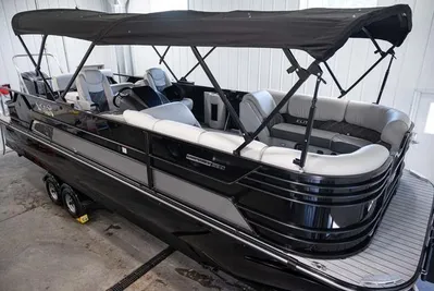 2023 SunCatcher Elite 326SL W/ 300HP YAMAHA