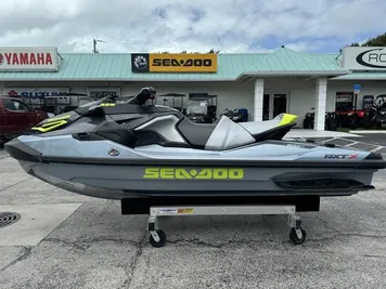 2024 Sea-Doo Waverunner RXT