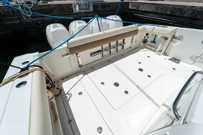 2017 Boston Whaler 420 Outrage