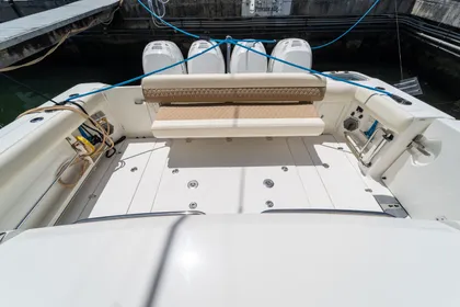 2017 Boston Whaler 420 Outrage