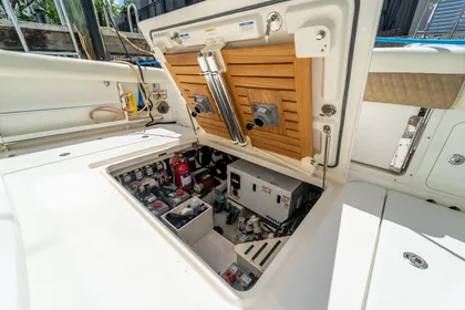 2017 Boston Whaler 420 Outrage