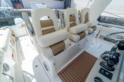 2017 Boston Whaler 420 Outrage