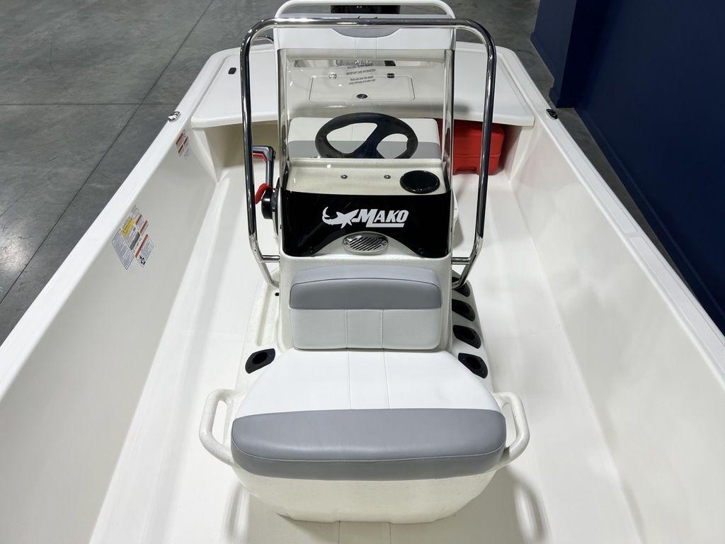 2023 Mako Pro Skiff 17 CC