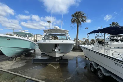 2018 Boston Whaler 270 Vantage