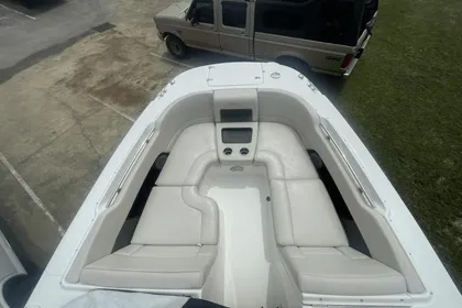 2018 Boston Whaler 270 Vantage