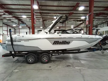 2023 Malibu Wakesetter Lsv 23