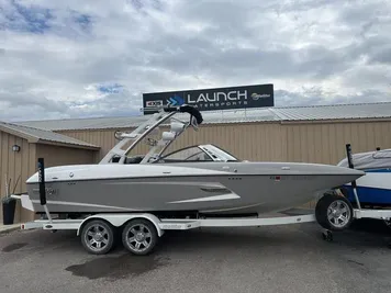 2013 Malibu Wakesetter 22 MXZ