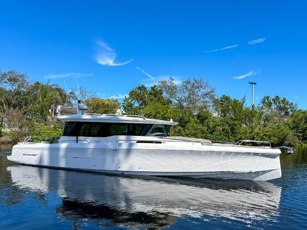 AXOPAR 25 CROSSBOW - ARIEL - YACHT FOR SALE - SUNSEEKER BROKERAGE