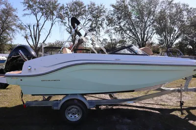 2023 Bayliner DX2000