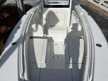 2024 Sea Hunt Gamefish 27 FS