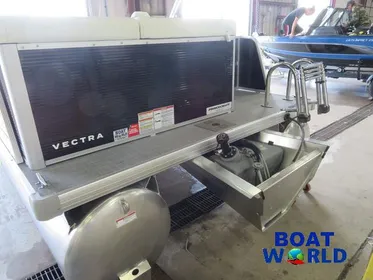 2024 Princecraft Vectra 21 Cruise Lounge Pontoon & Mercury 4-Stroke