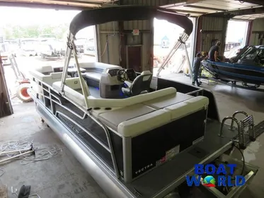 2024 Princecraft Vectra 21 Cruise Lounge Pontoon & Mercury 4-Stroke