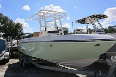 2023 Bayliner T22CC