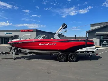 2019 MasterCraft XT25