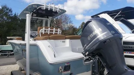 2019 Sea Hunt Ultra 255 SE